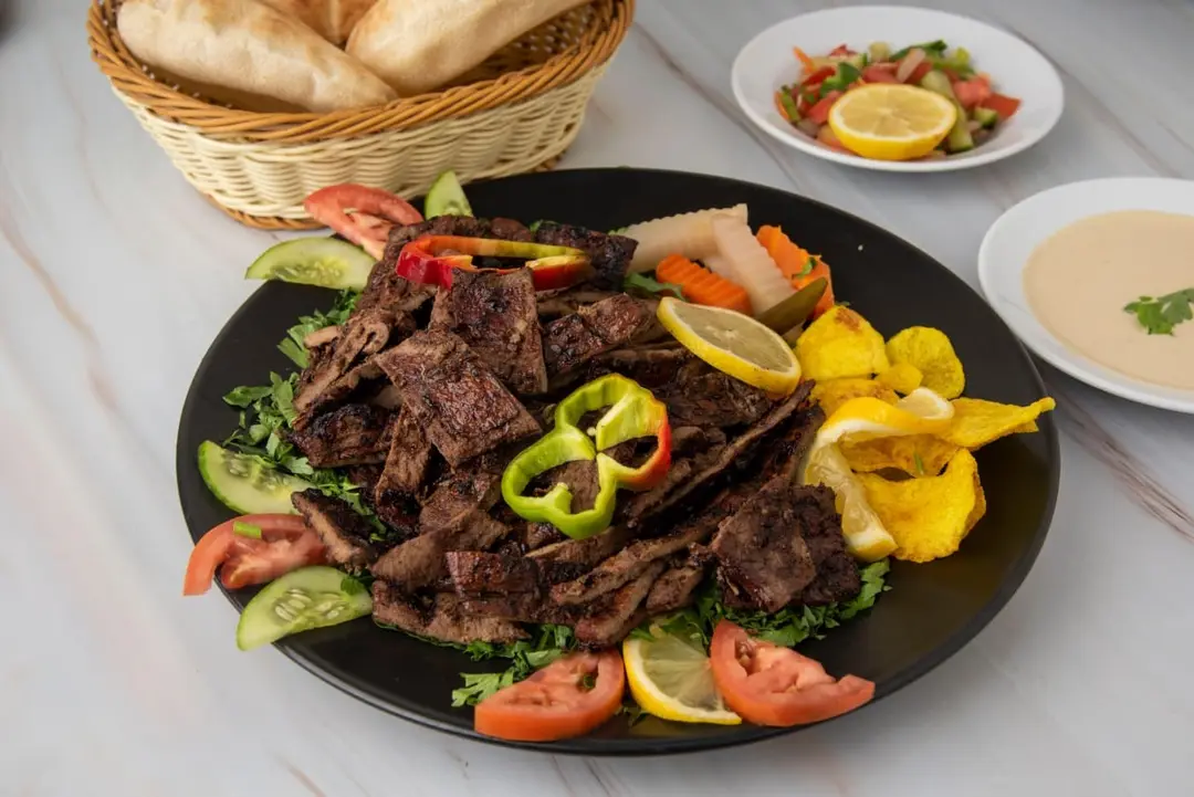 طبق شرائح كبدة مشوية